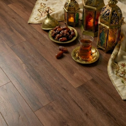 باركيه SPC بمظهر خشب كود 101 من شركة الطالب – مقاوم للماء ومتين